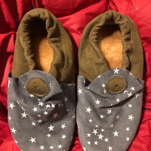 Softstar Roo moccasins- New